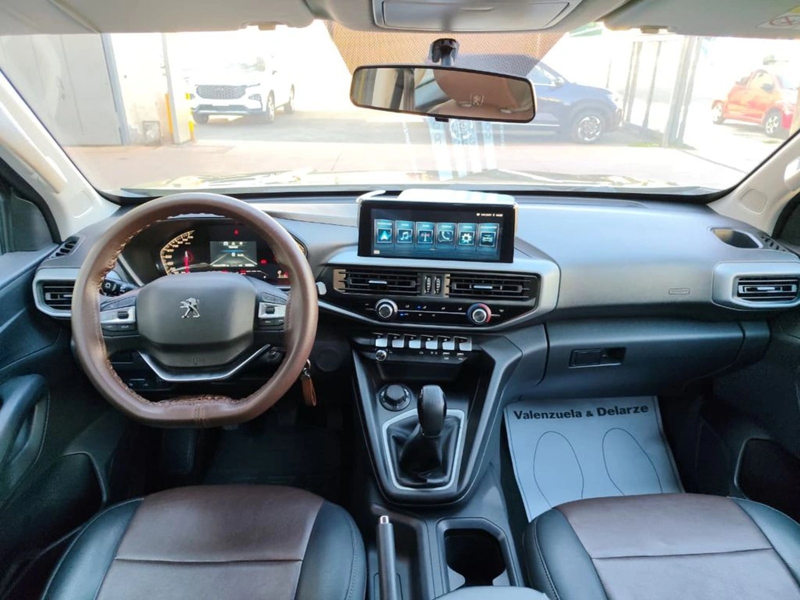 PEUGEOT LANDTREK Active BlueHDi 180 4x4 2024 - Imagen 12 de 15
