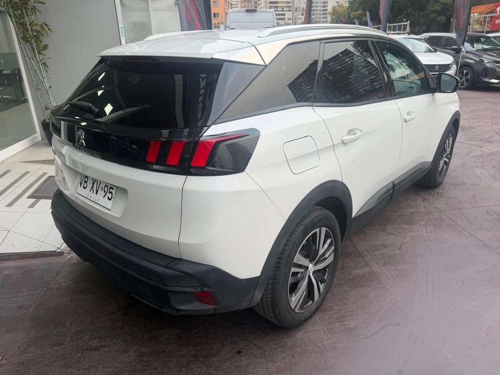 Peugeot 3008 Active Pack Puretech 130 2025 - Foto 4 de 12