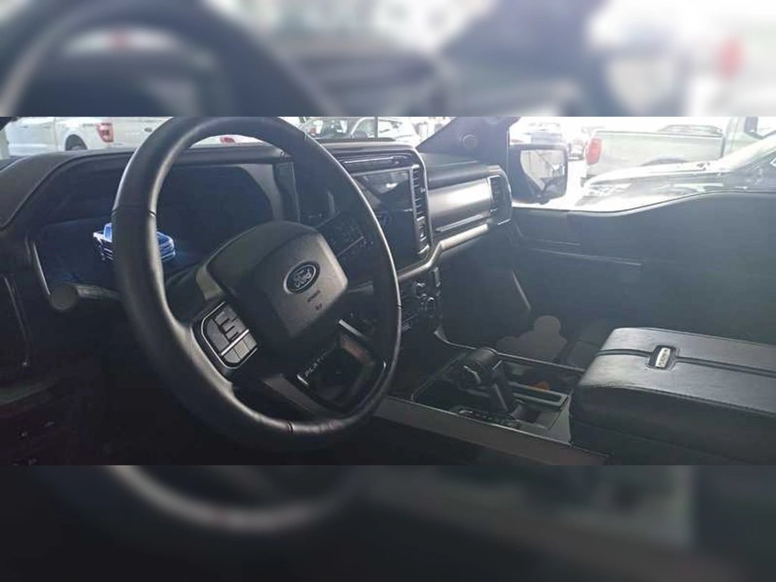 Ford F-150 Platinum 4WD AT 2025 - Foto 3 de 4