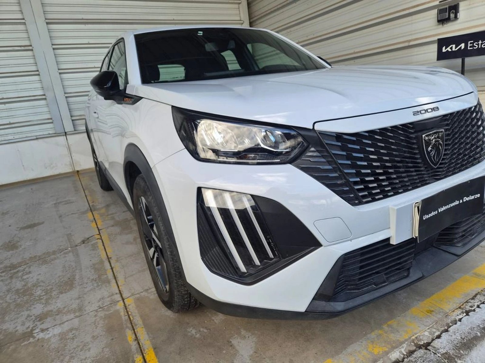 Peugeot 2008 MCA Style MHEV 136 eDCT6 2025 - Foto 3 de 13