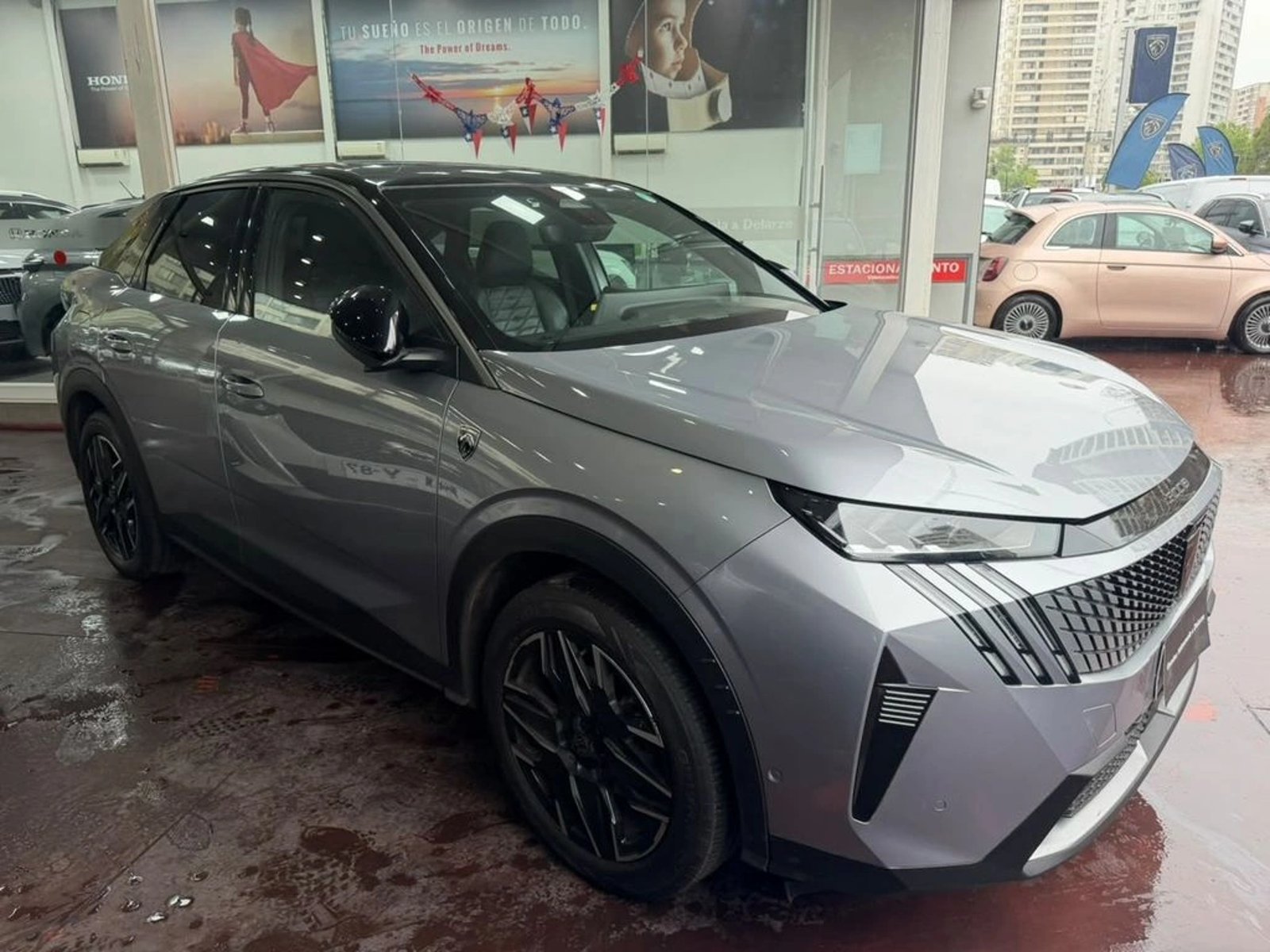 Peugeot 3008 GT 1.2 AUT 2025 - Foto 2 de 11