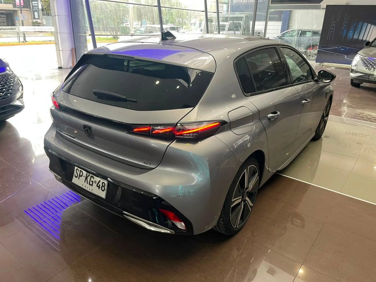 Peugeot 308 PURETECH 1.2 AUT 2023 - Imagen 6 de 15