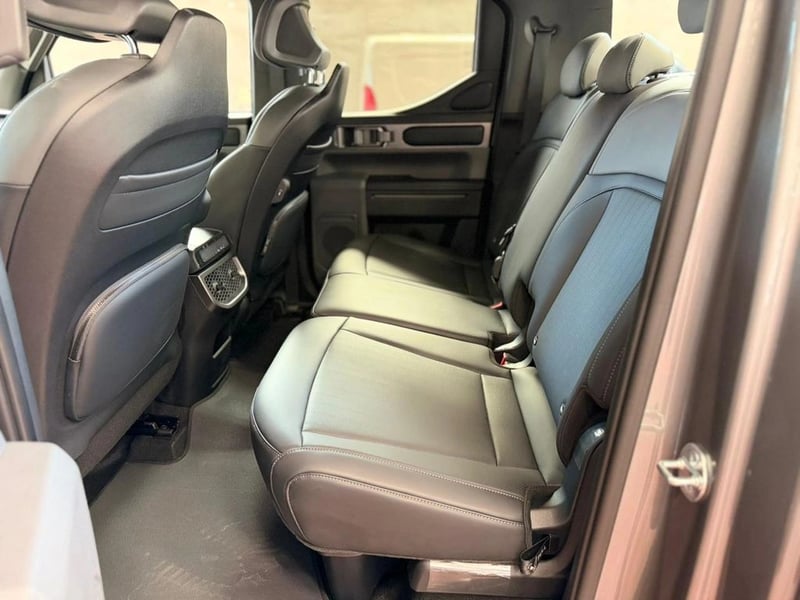 Kia TASMAN EX 2.2T DSL 8AT 4X4 FULL (2442) 2026 - Imagen 9 de 12