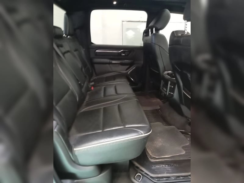 RAM 1500 LIMITED 5.7 AUT 2023 - Imagen 7 de 14