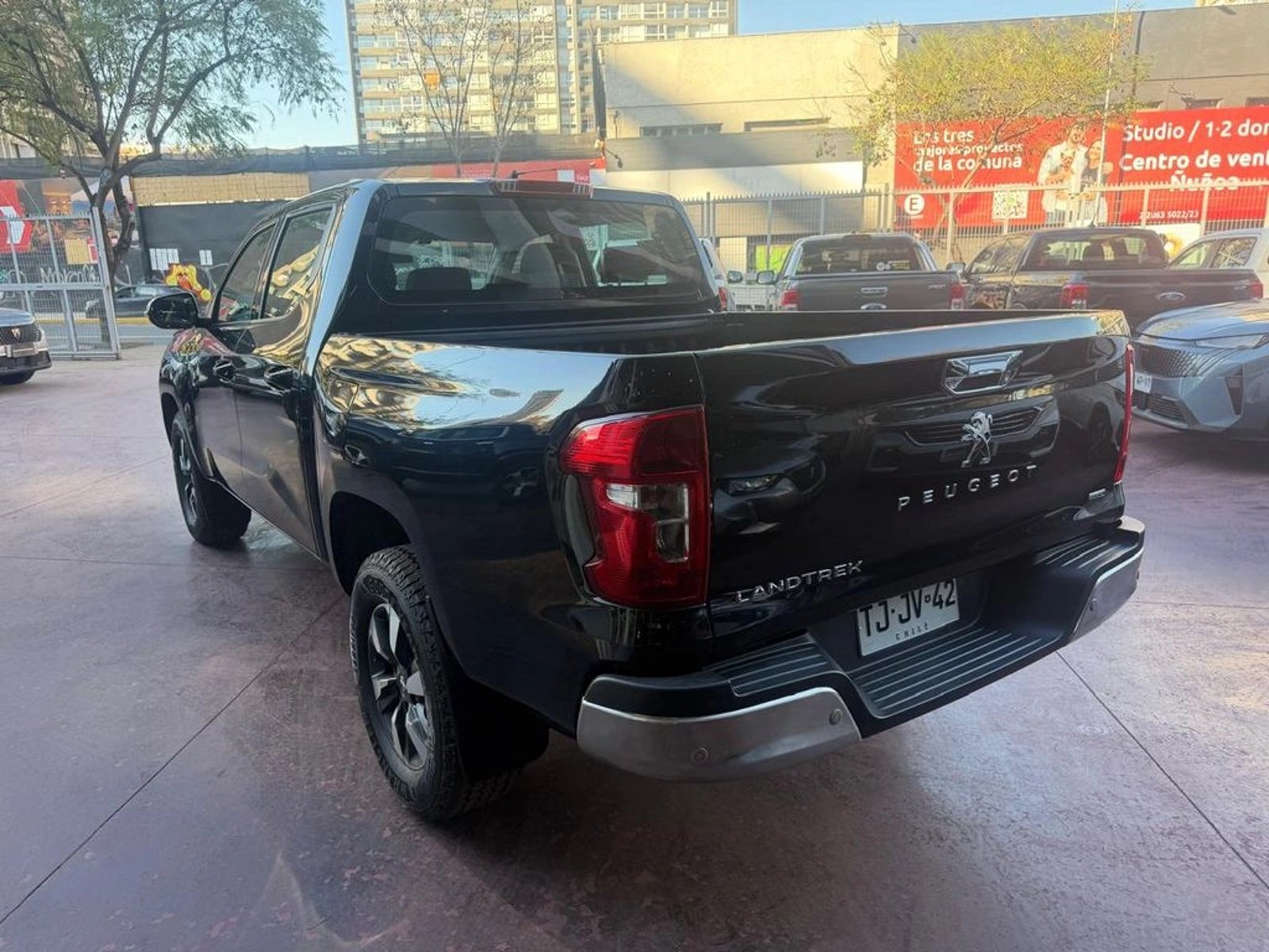 Peugeot LANDTREK Active BlueHDi 180 4x4 AT 2024 - Imagen 6 de 13