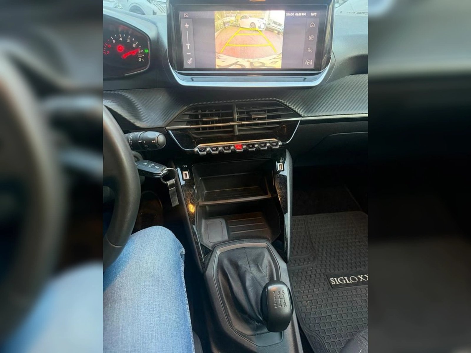 Peugeot 208 Style Puretech 75 2023 - Imagen 12 de 14