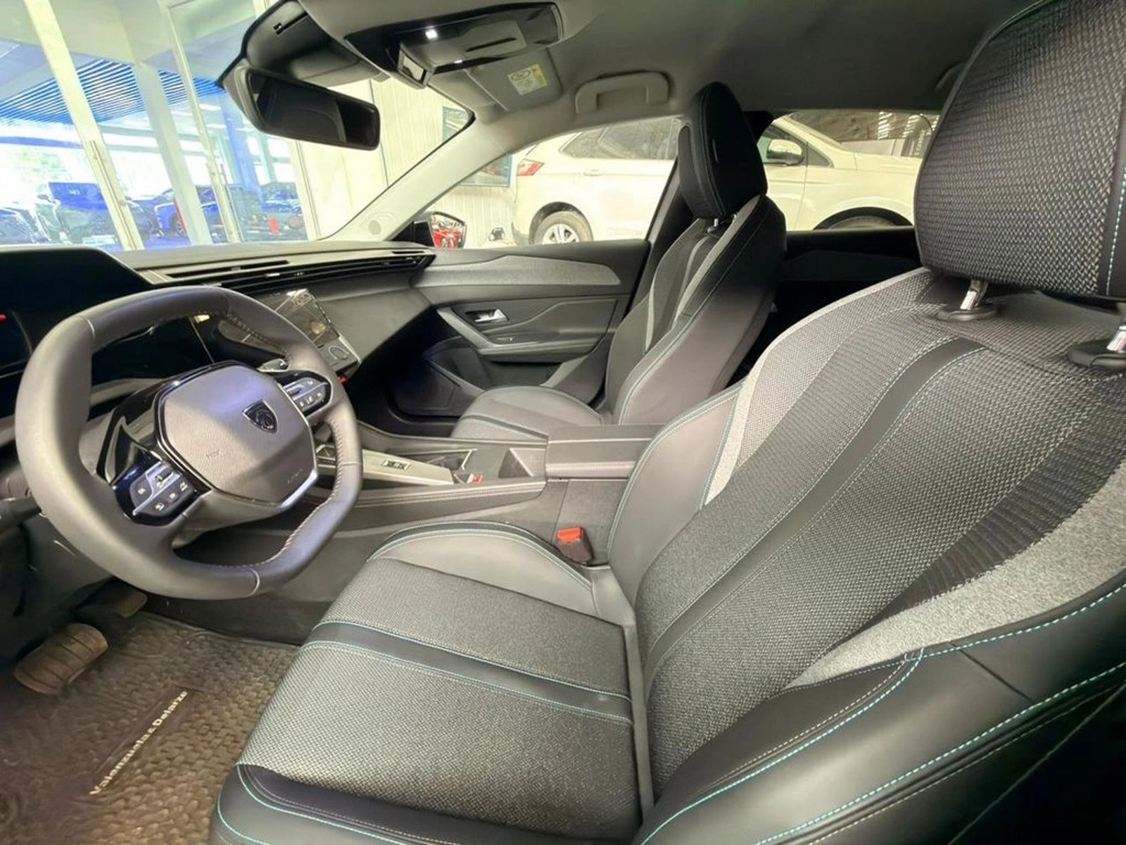 PEUGEOT 308 Allure Pack Puretech 130 EAT8 PRS 2026 - Imagen 10 de 18