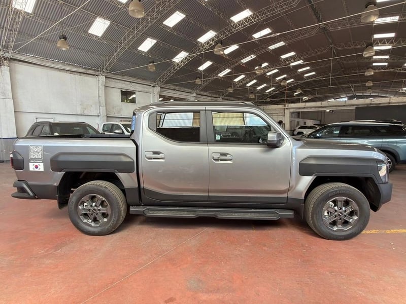 Kia TASMAN EX 2.2T DSL 8AT 4X4 FULL (2442) 2026 - Imagen 7 de 12