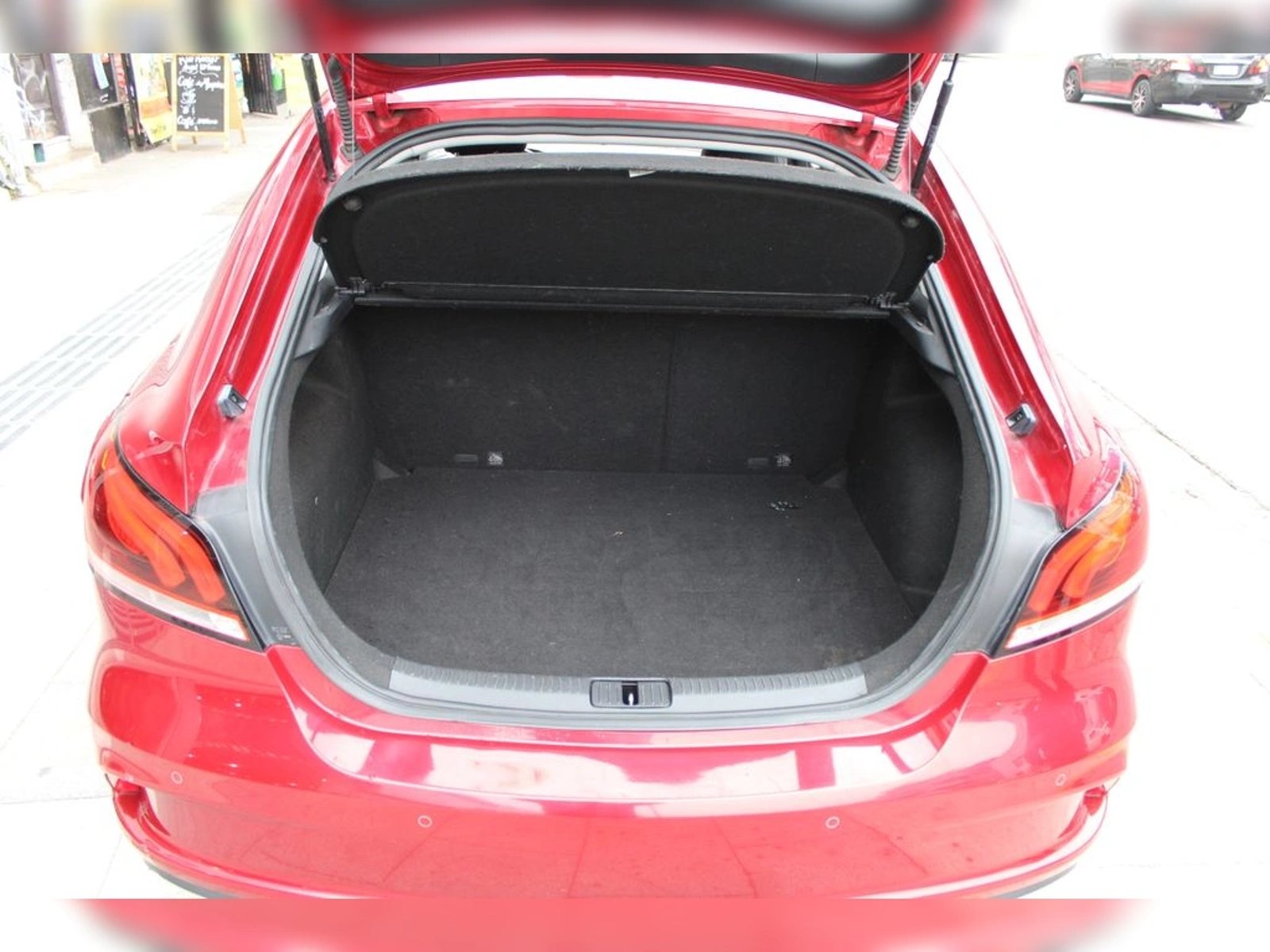 MG 6 DLX 1.5 AUT 2020 - Imagen 10 de 10