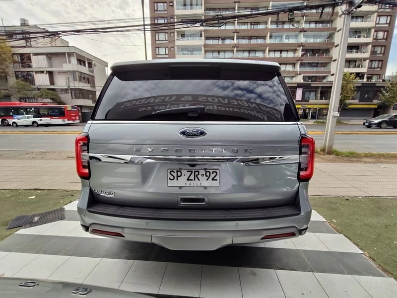 Ford EXPEDITION 3.5 LIMITED 4WD AT 5P 2023 - Imagen 6 de 20
