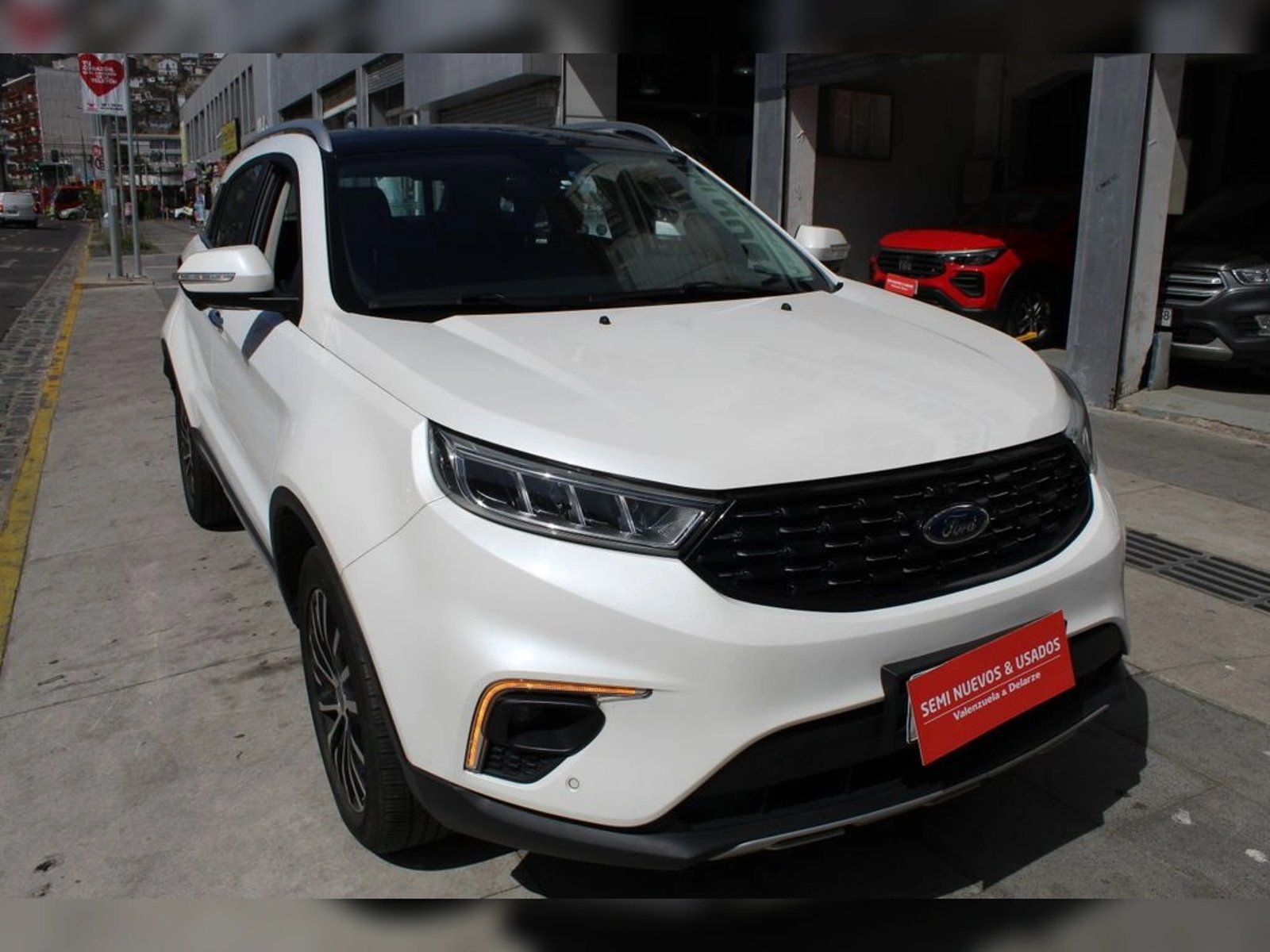 Ford TERRITORY Titanium 1.5L AT 2024 - Foto 2 de 11