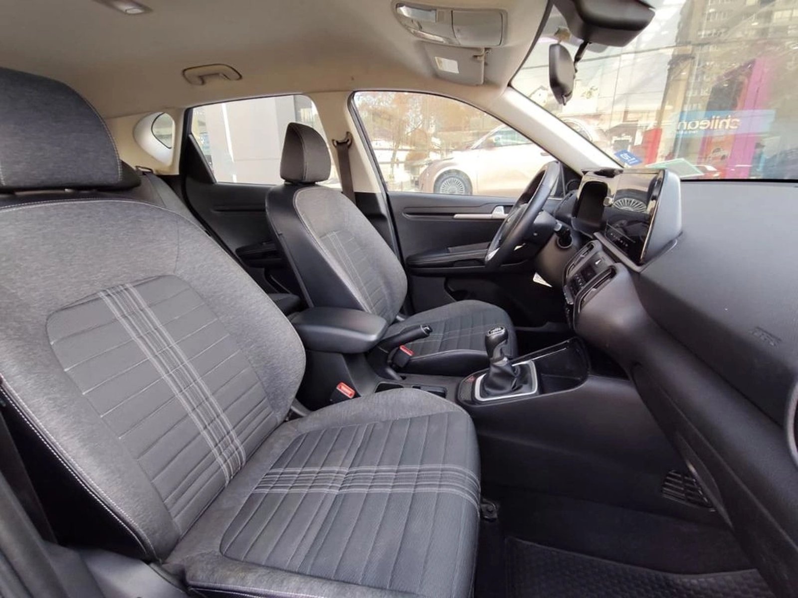Kia SONET EX 1.5L 6MT FULL(2111) 2024 - Imagen 14 de 17