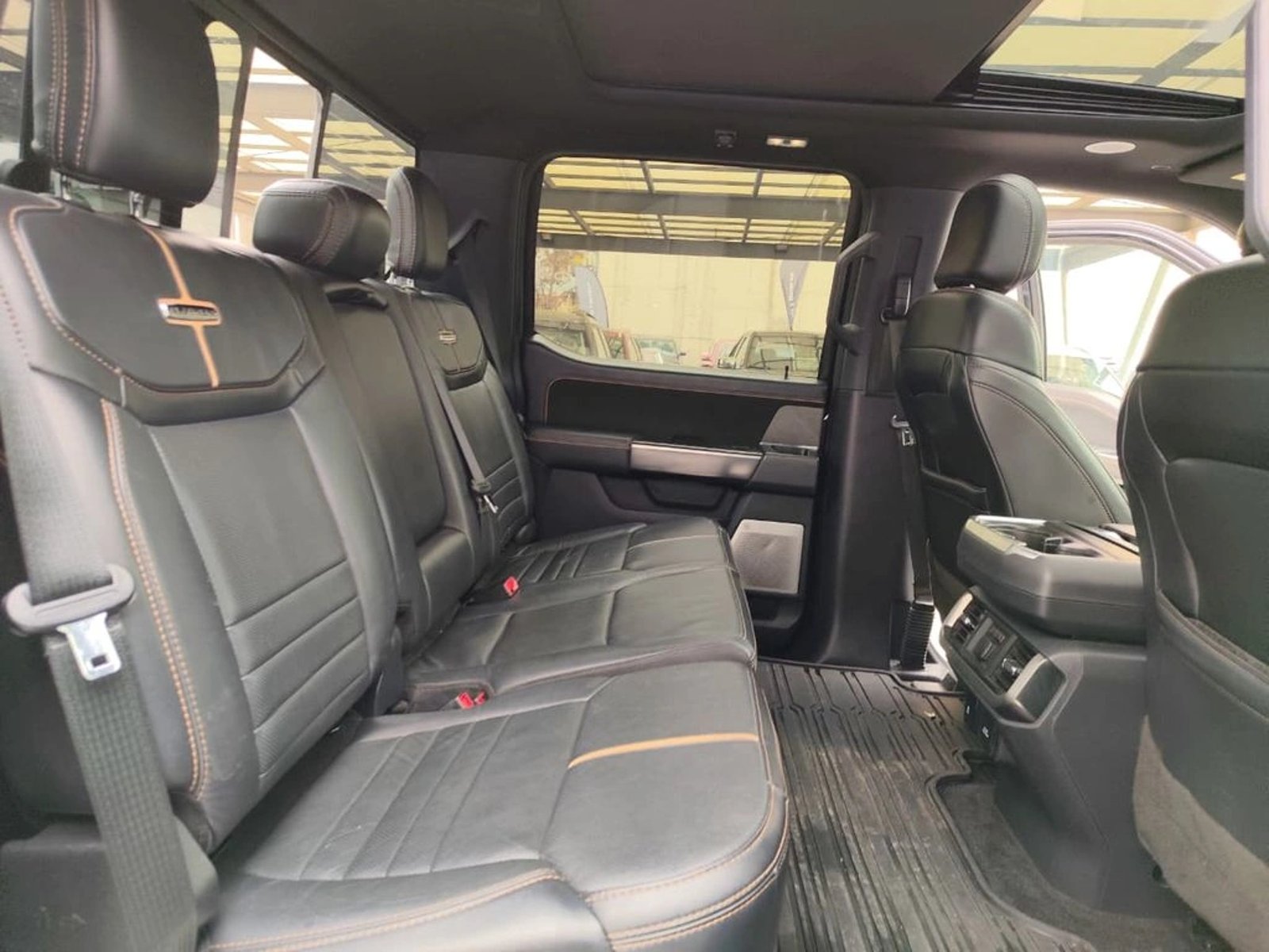 Ford F-150 Platinum 4WD AT 2023 - Imagen 10 de 17