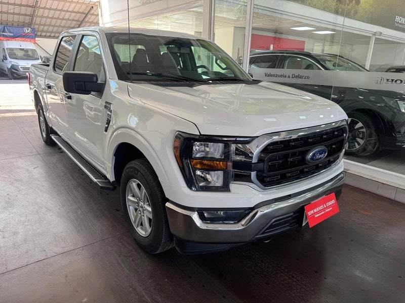 Ford F-150 XLT 3.3 AUT 4X2 2024 - Imagen 3 de 13