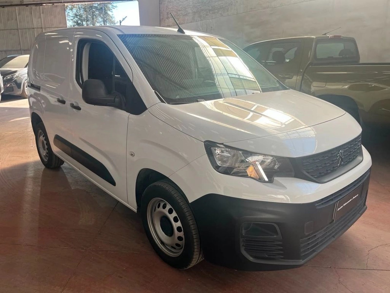 Peugeot PARTNER L1 BlueHDi 100 2024 - Foto 3 de 15