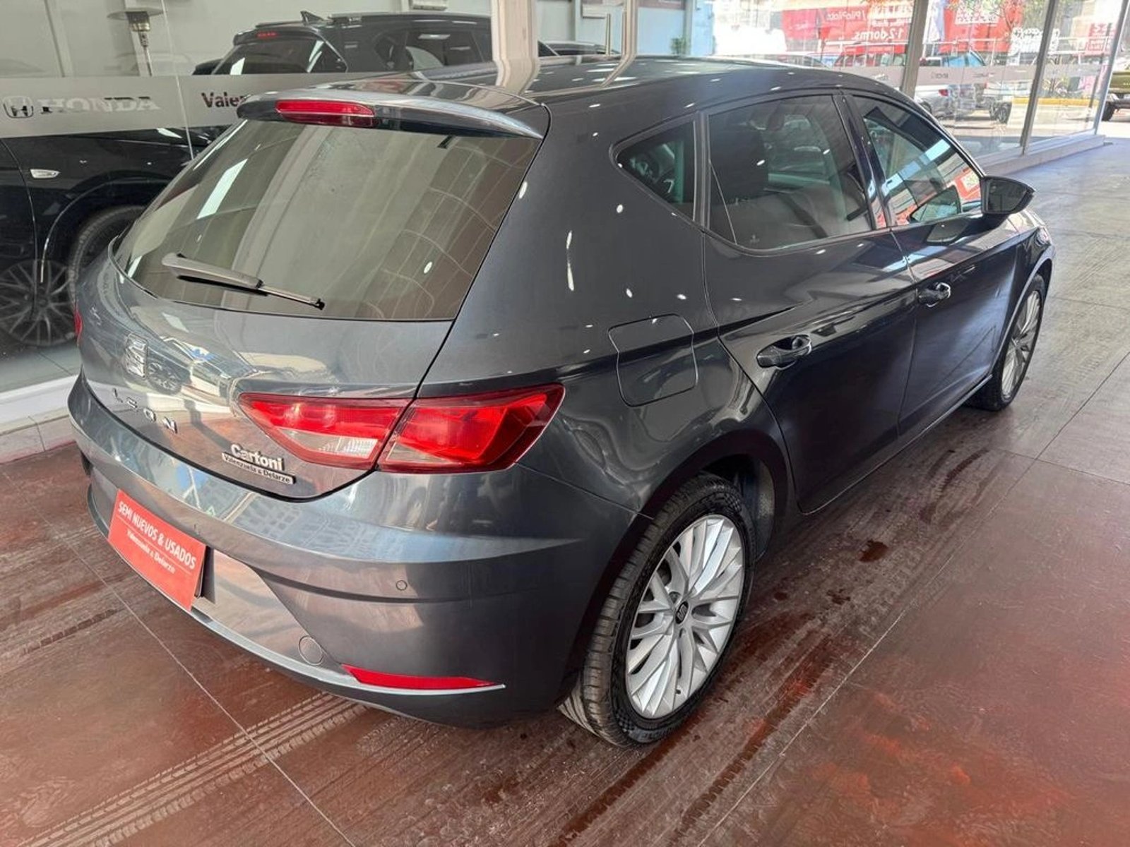 SEAT LEON 1.4 STYLE TSI 4X2 MT 5P. 2021 - Foto 4 de 12