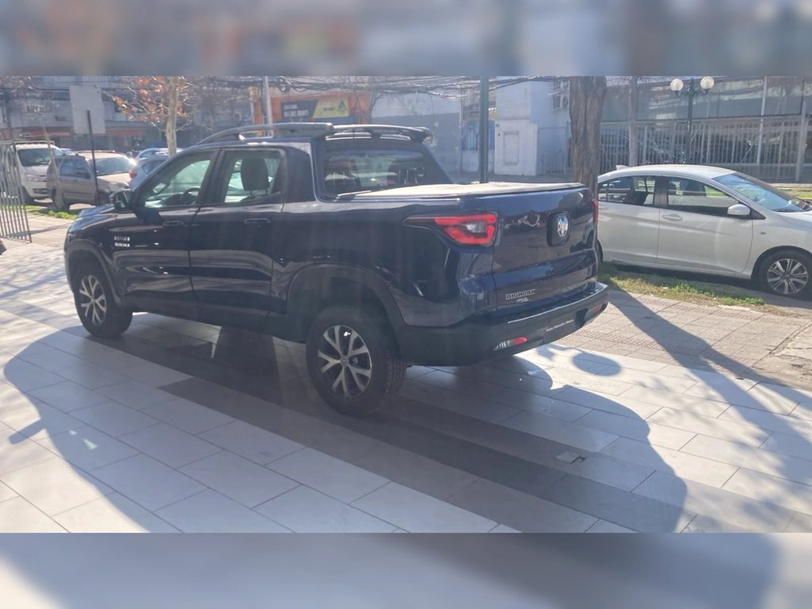 RAM 1000 BIGHORN 1.8 AT LX 2024 - Imagen 8 de 11