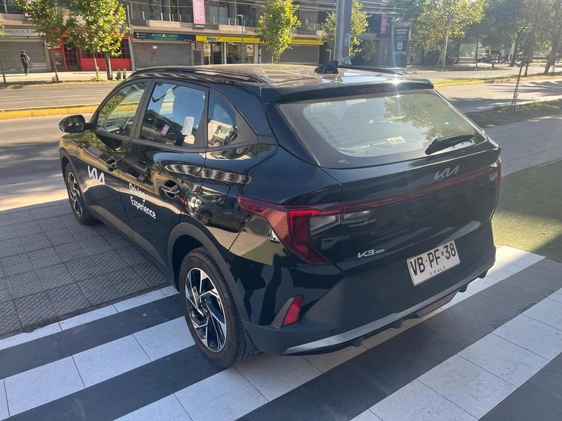 Kia K3 CROSS EX 1.6L 6AT  (2368) 2025 - Imagen 4 de 14