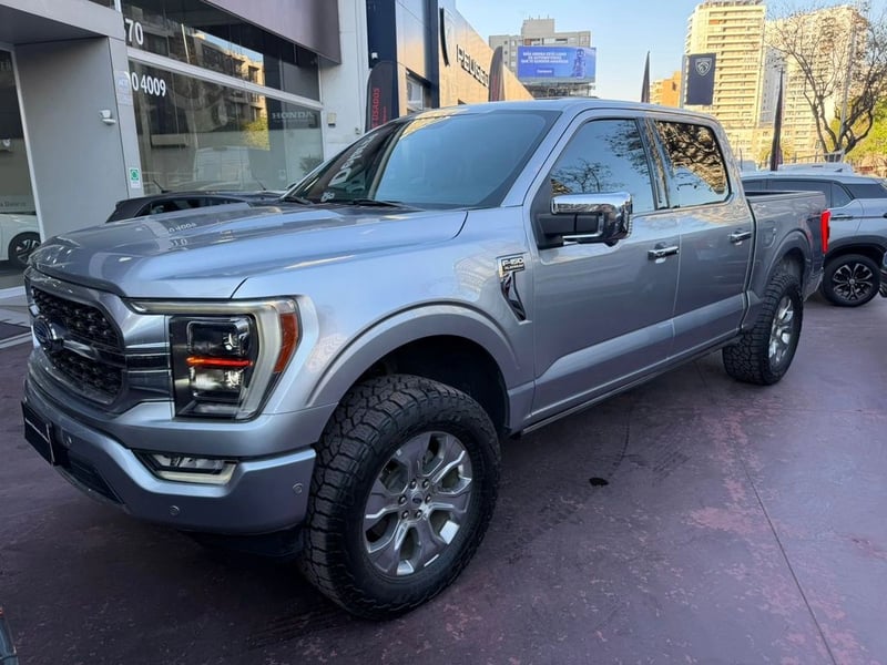 Ford F-150 Platinum 4WD AT 2023