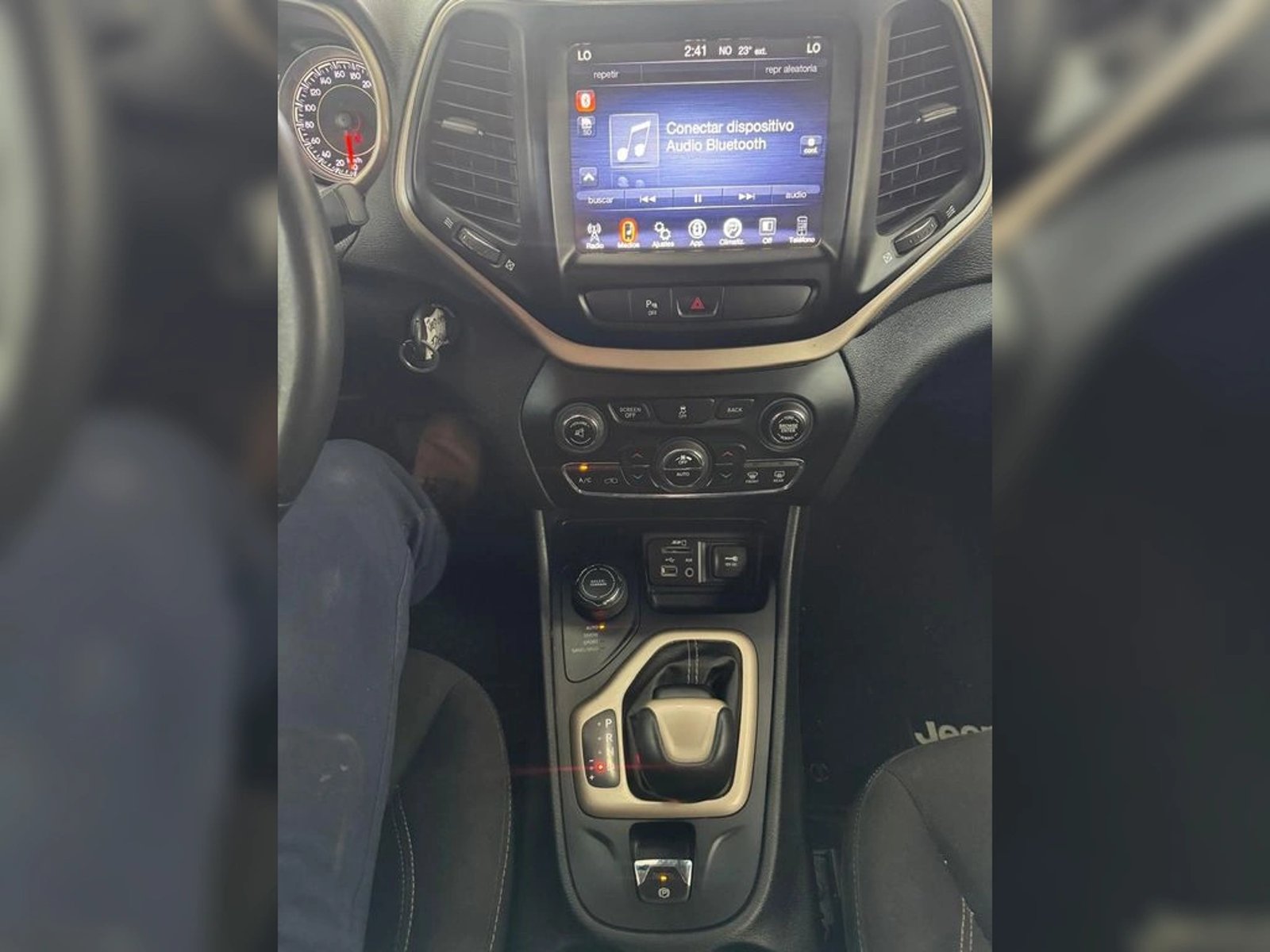 JEEP CHEROKEE LONGITUD 4X4 2.4 2017 - Imagen 12 de 17