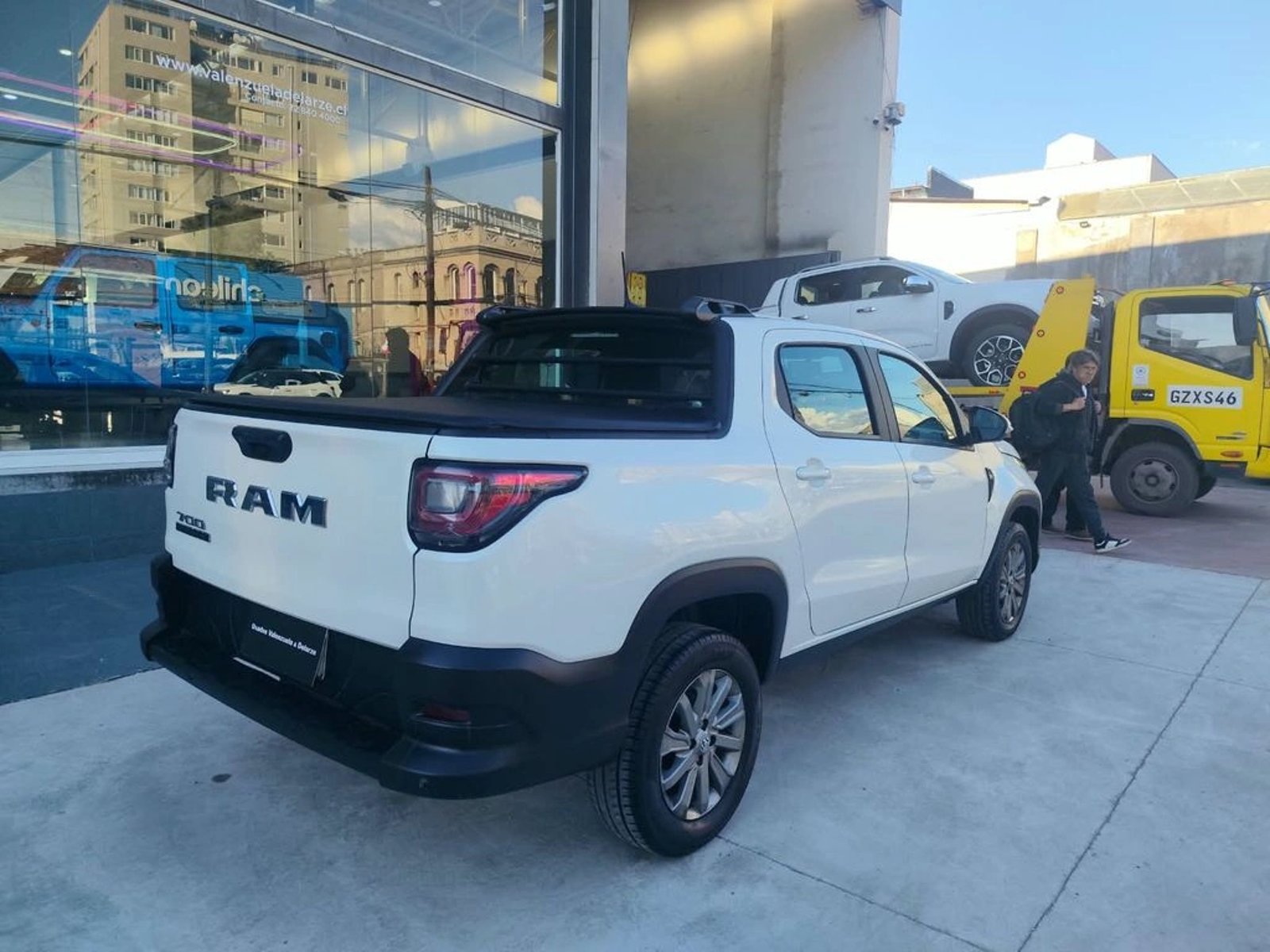 RAM 700 SLT CS 1.4 2024 - Foto 4 de 12