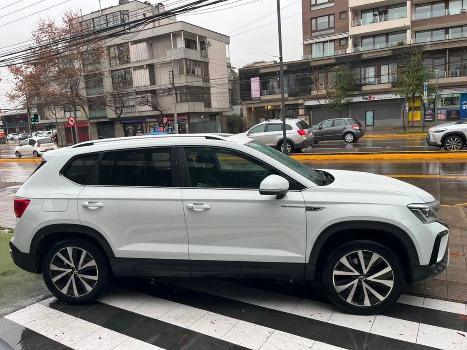 Volkswagen TAOS TSI 4X2 1.4 AUT 2022 - Imagen 7 de 17