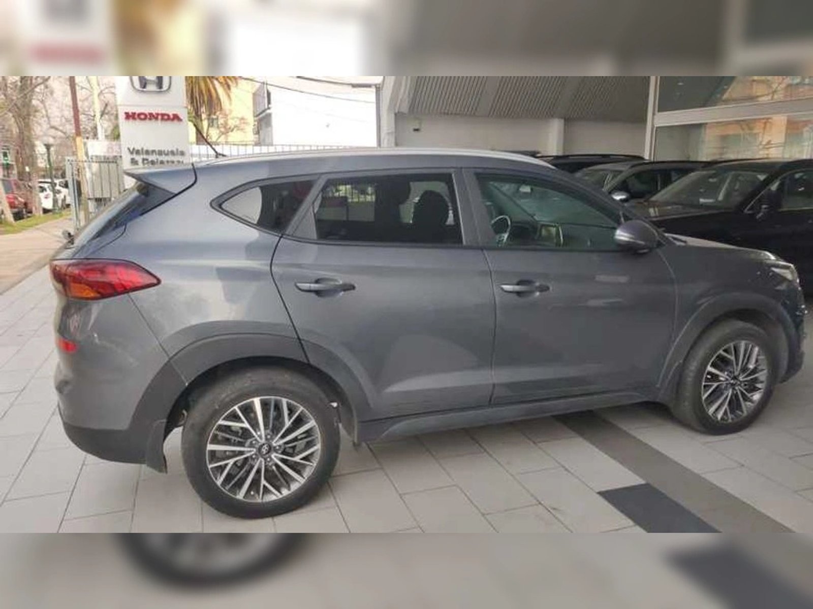 Hyundai TUCSON TL 2.0 AUT 2020 - Foto 2 de 5