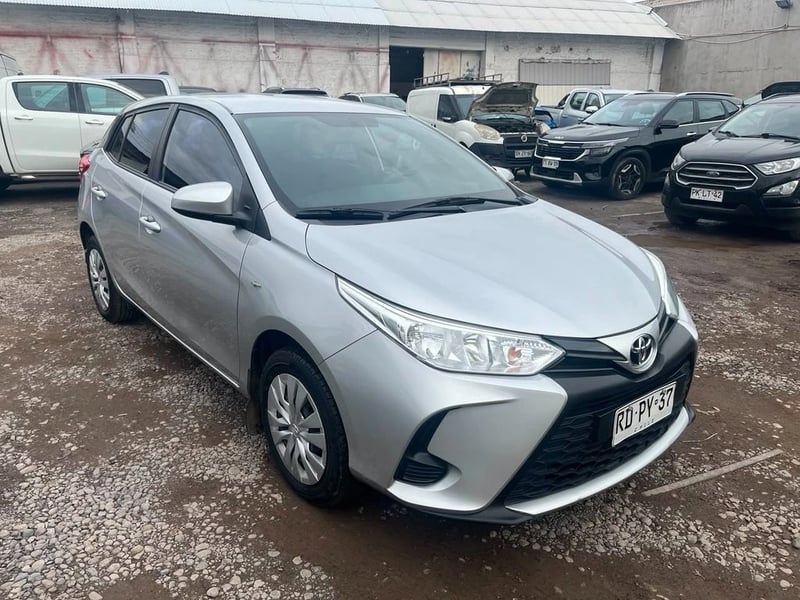 Toyota YARIS SPORT GLE 1.5 2022 - Imagen 3 de 9
