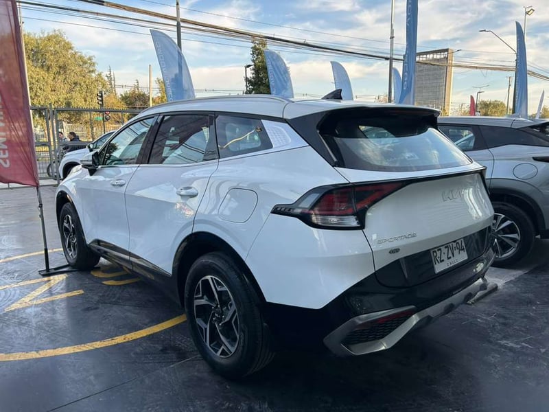 Kia SPORTAGE 2.0 EX 2WD 6MT 5P 2022 - Imagen 6 de 10