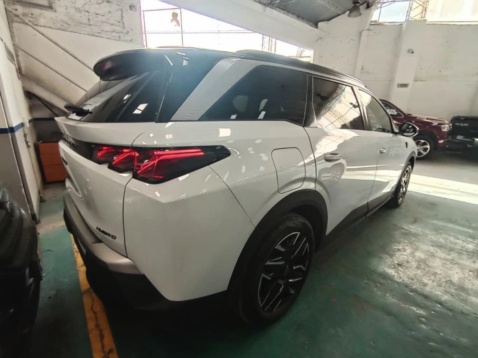 Peugeot 5008 GT MHEV 136 EDCT6 2025 - Imagen 4 de 12