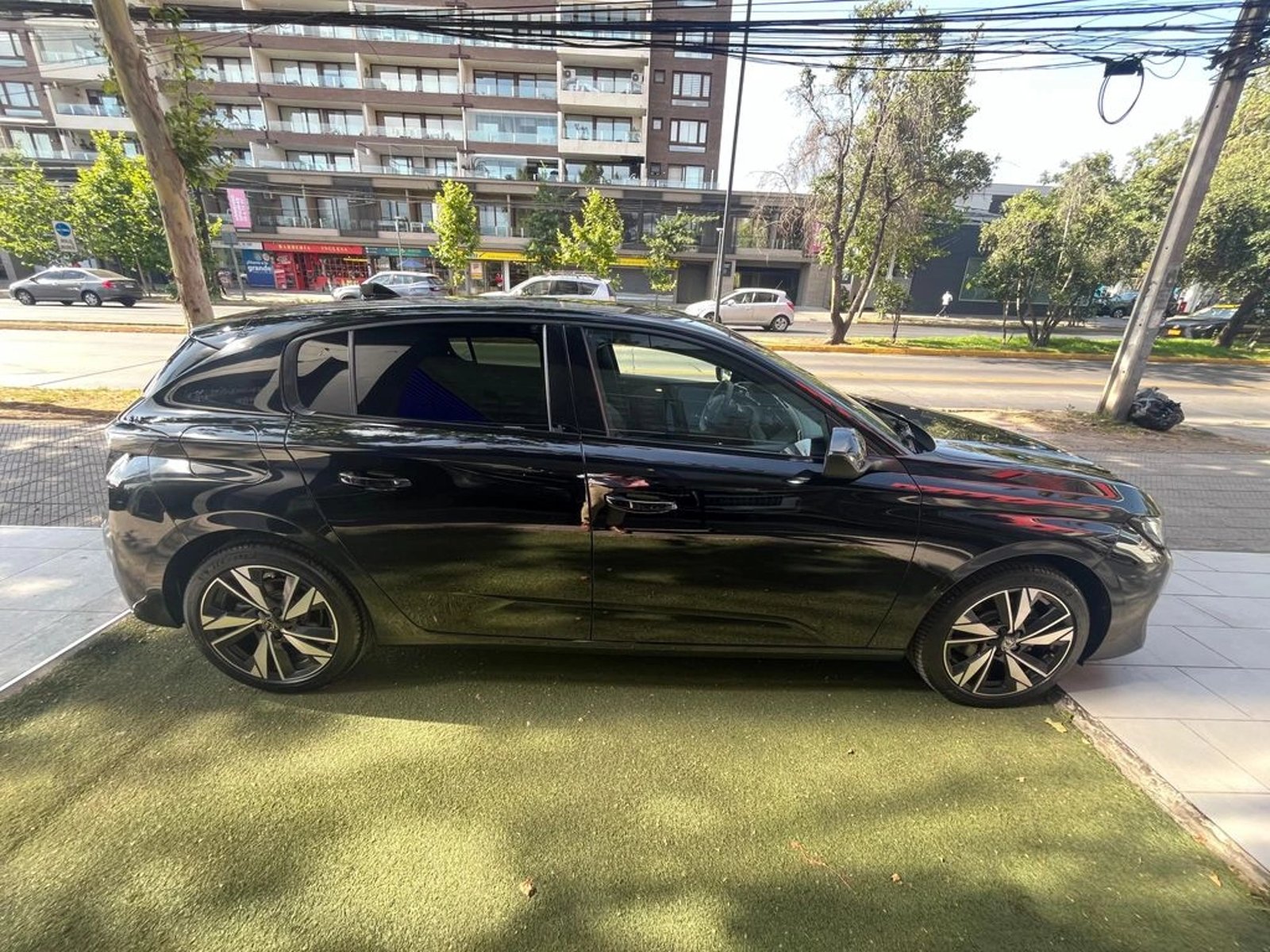 PEUGEOT 308 Allure Pack 2025 - Imagen 7 de 20
