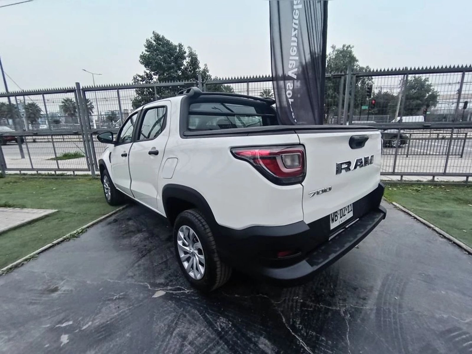 RAM 700 SLT DC 1.3 2026 - Imagen 6 de 11