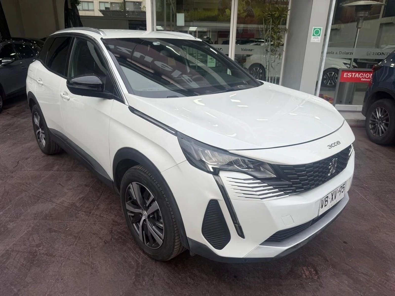 Peugeot 3008 Active Pack Puretech 130 2025 - Foto 3 de 12
