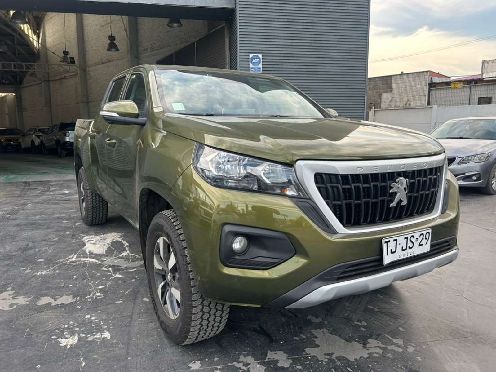 Peugeot LANDTREK Active BlueHDi 180 4x4 AT 2024 - Foto 3 de 13