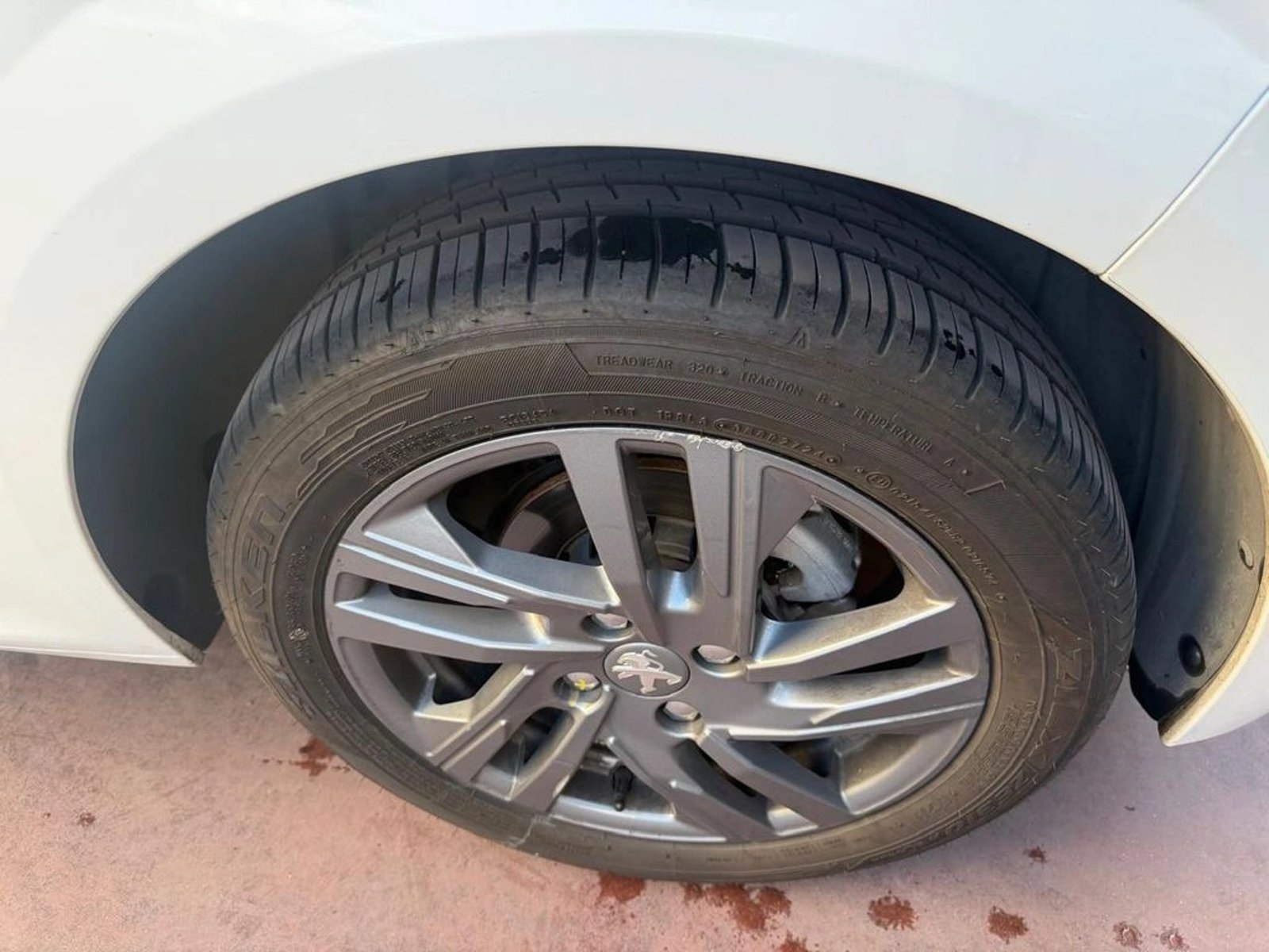 PEUGEOT 208 ACTIVE HDI 2023 - Imagen 8 de 18