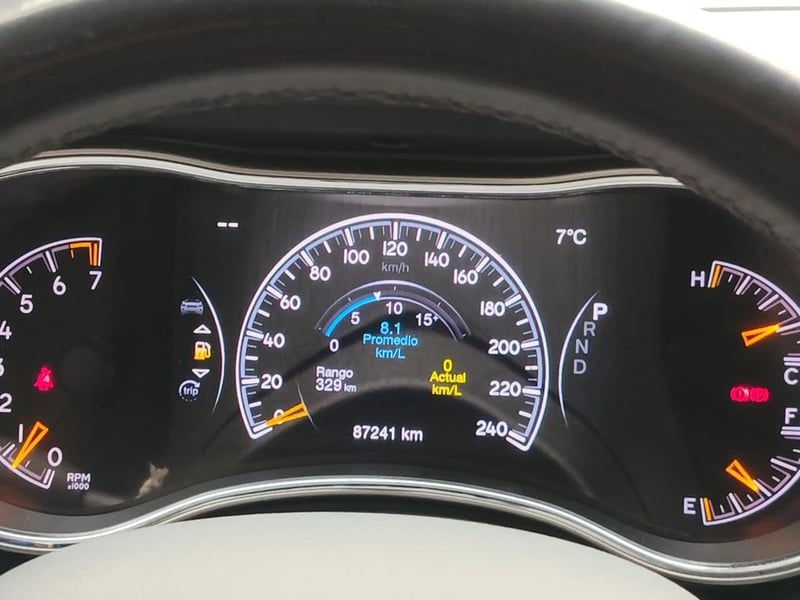 Jeep GRAND CHEROKEE Laredo 4X2 3.6L 2021 - Imagen 13 de 14