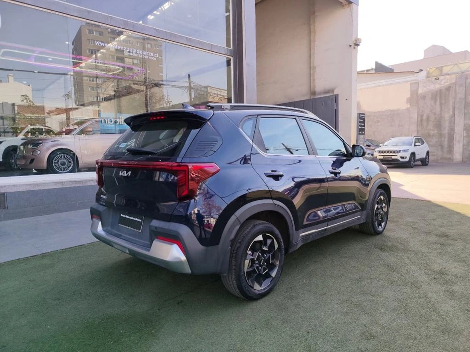 Kia SONET EX 1.5L 6MT FULL(2111) 2024 - Imagen 5 de 17