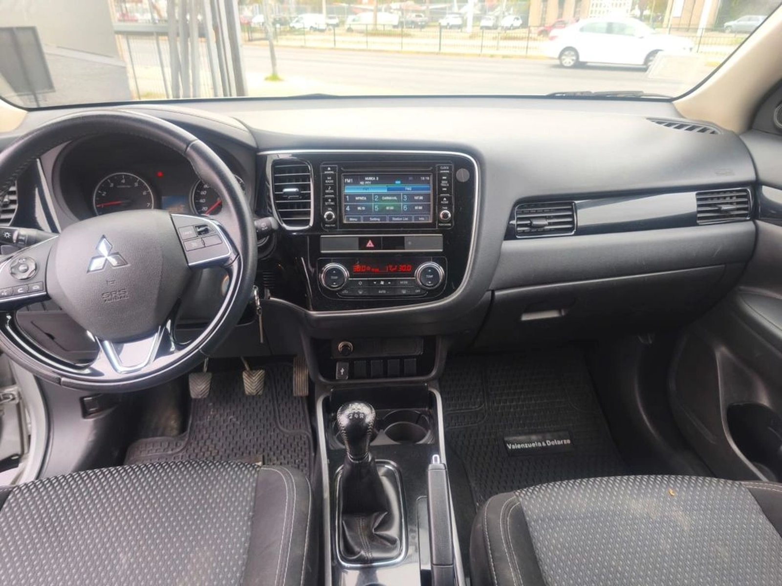 MITSUBISHI OUTLANDER GLX 2020 - Imagen 9 de 16