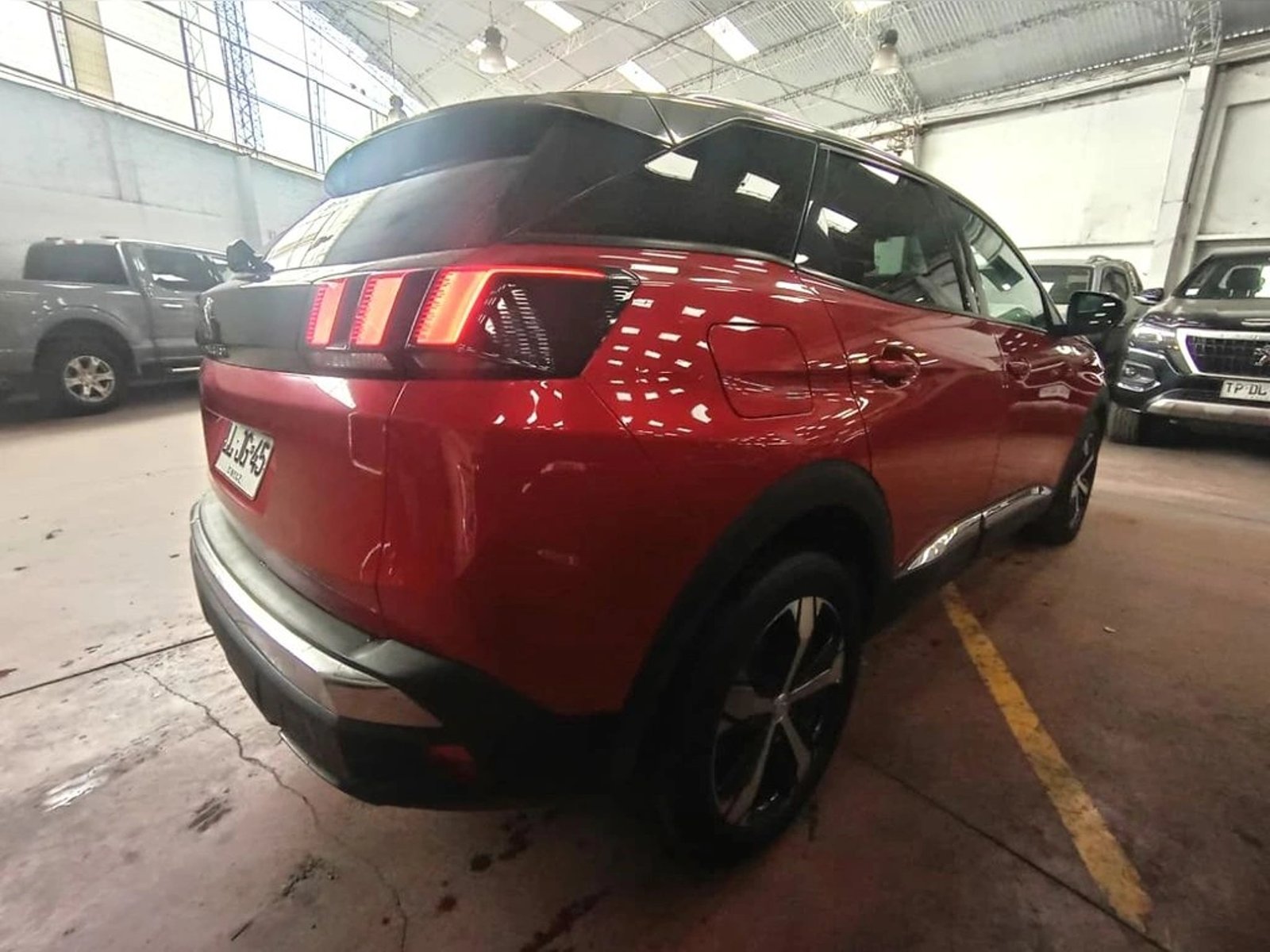 Peugeot 3008 ALLURE 165HP 1.6 AUT 2019 - Foto 4 de 14