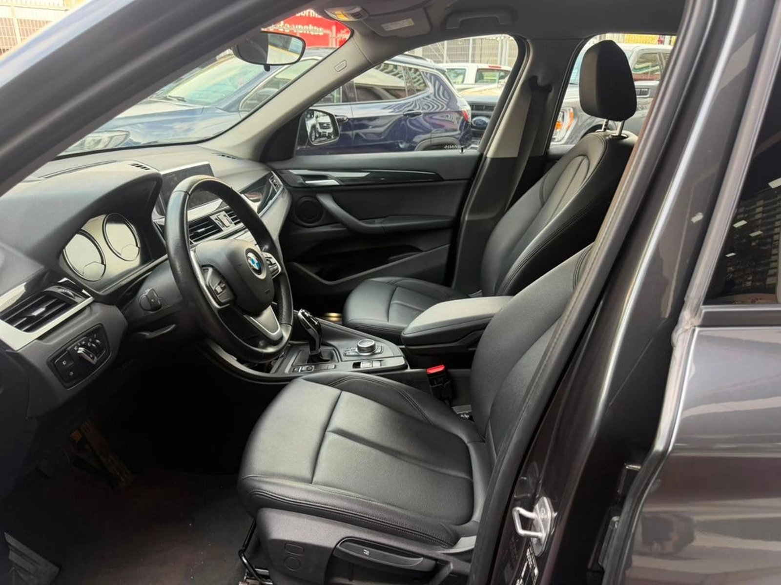 BMW X1 X1 SDRIVE18I LCI 1.5 AUT 2022 - Imagen 9 de 12