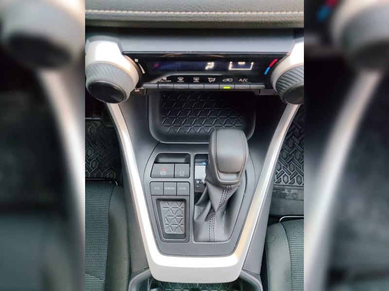 Toyota RAV4 2.0 AUT 2025 - Imagen 16 de 17