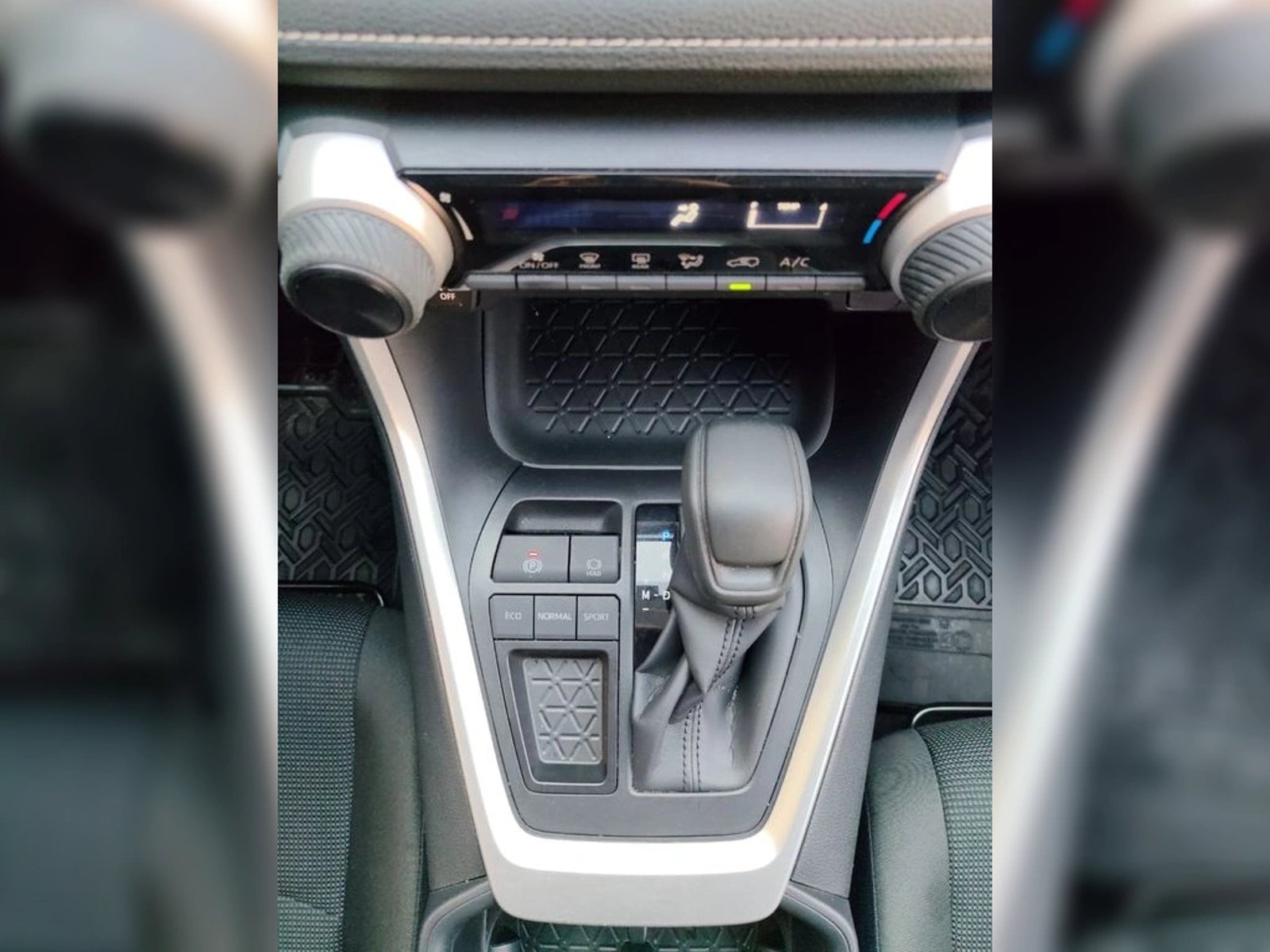 Toyota RAV4 2.0 AUT 2025 - Imagen 16 de 17