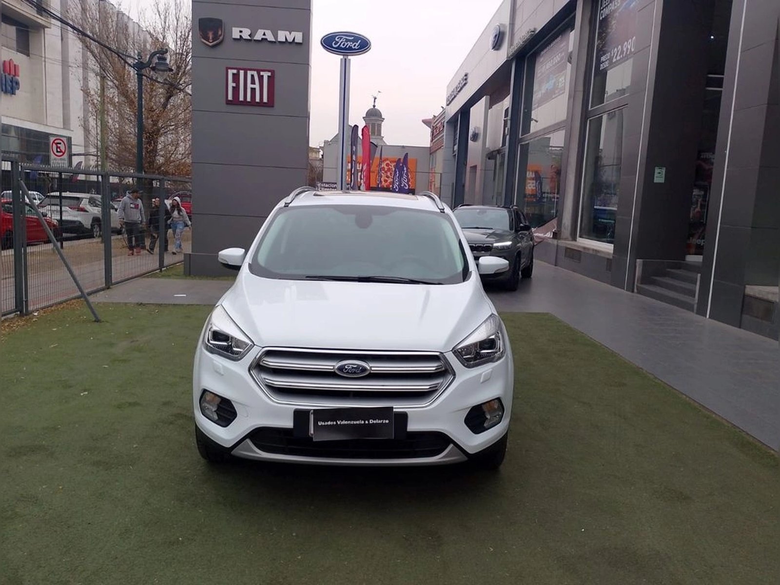 Ford ESCAPE Titanium Diésel AT AWD 2020 - Foto 2 de 18