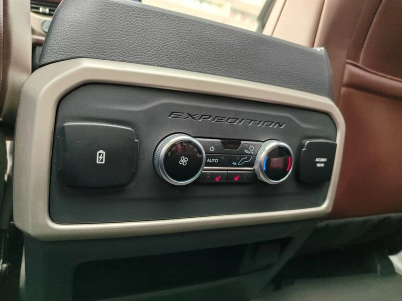 Ford EXPEDITION 3.5 LIMITED 4WD AT 5P 2023 - Imagen 13 de 20