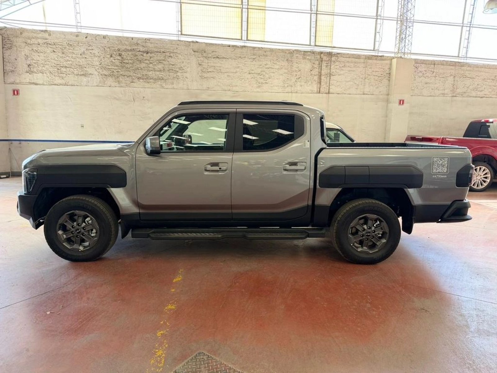 Kia TASMAN EX 2.2T DSL 8AT 4X4 FULL (2442) 2026 - Foto 3 de 12