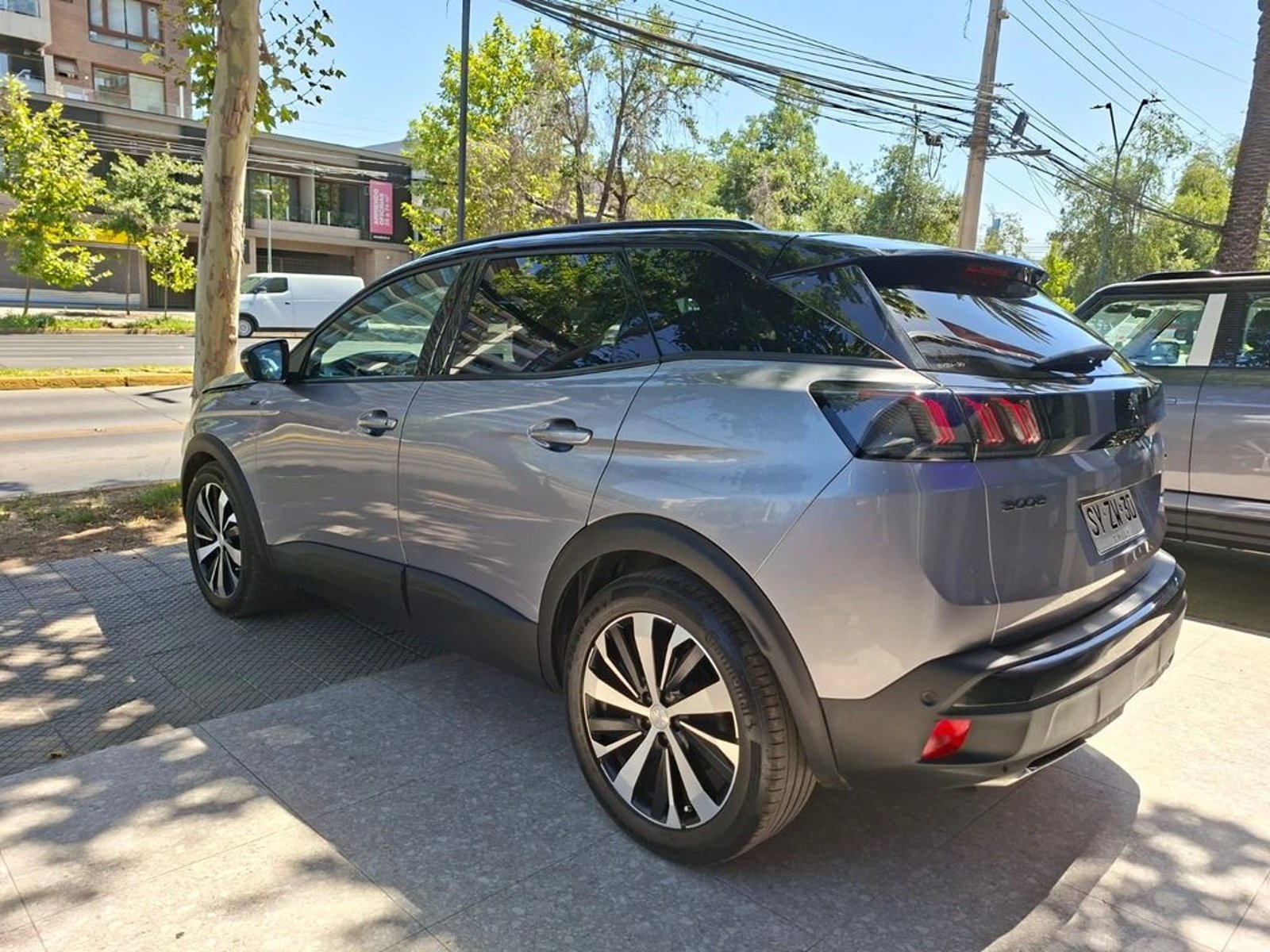 Peugeot 3008 ALLURE BLUEHDI 1.5 AT 2023 - Foto 3 de 15