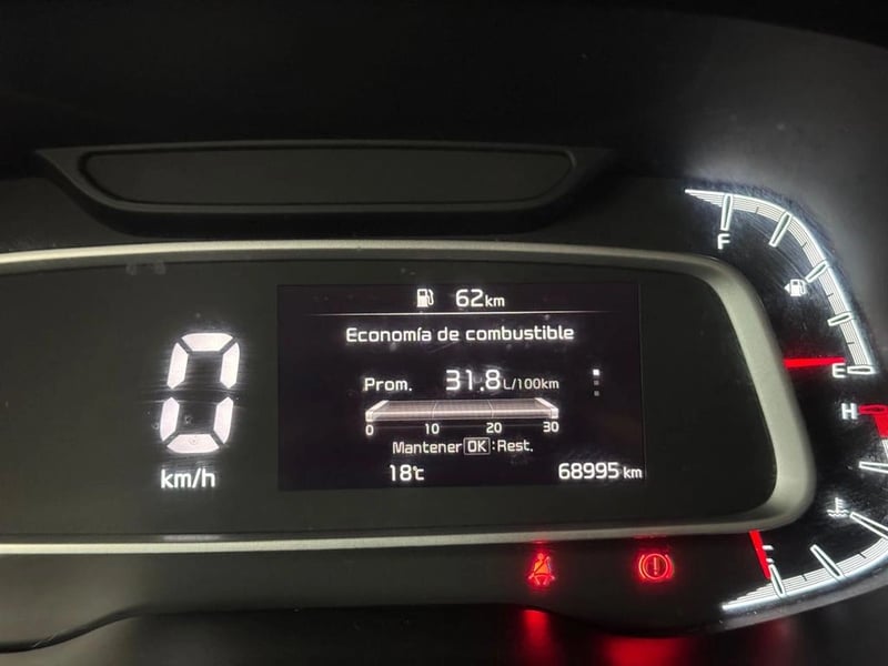 Kia SONET 1.5 EX PLUS 4X2 6MT 5P 2022 - Imagen 10 de 12