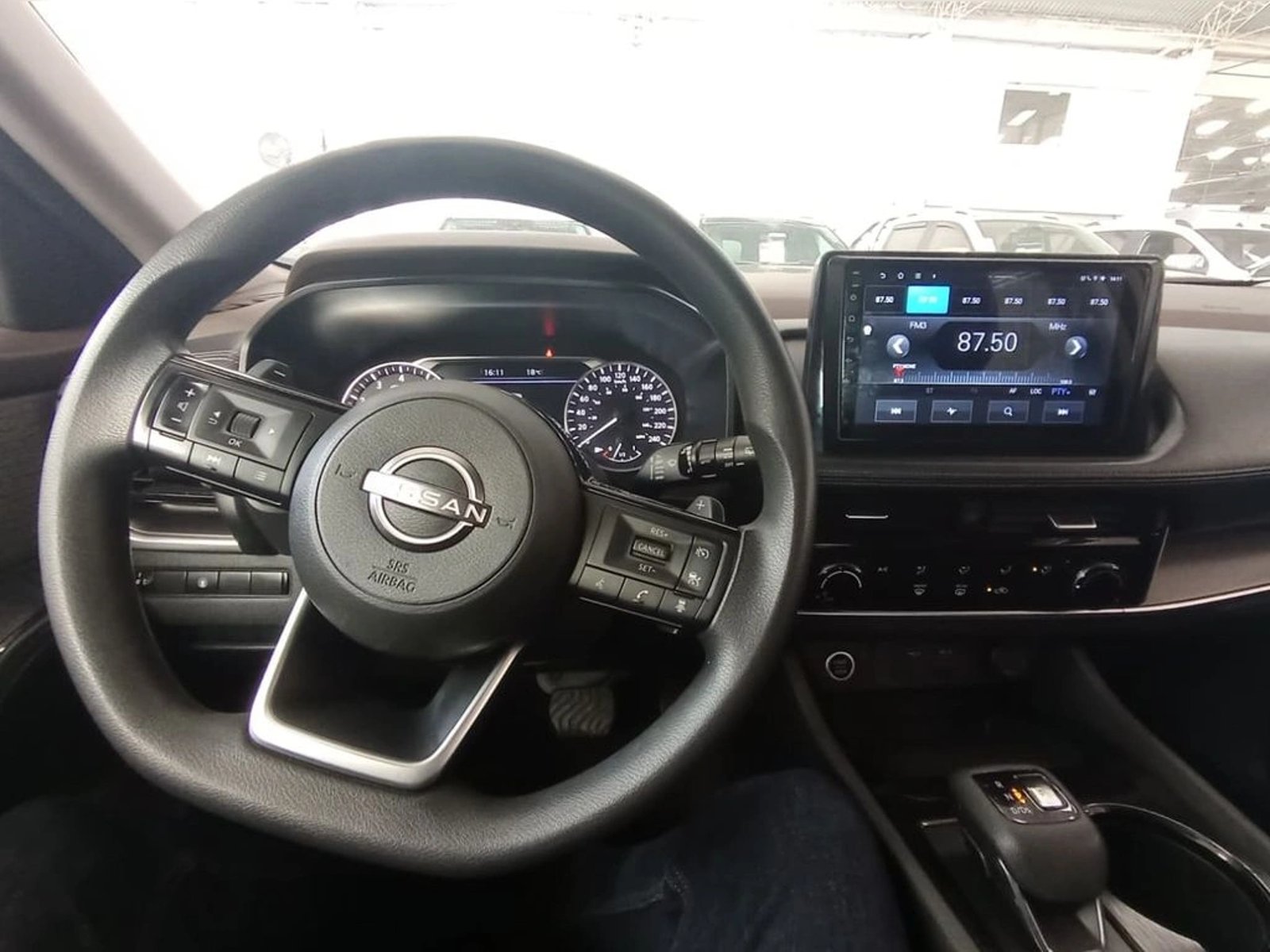 Nissan X-TRAIL 4X2 2.5 AUT 2023 - Imagen 11 de 15