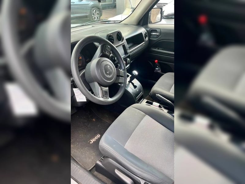 Jeep PATRIOT SPORT 4x2 2.4L 2016 - Imagen 6 de 9