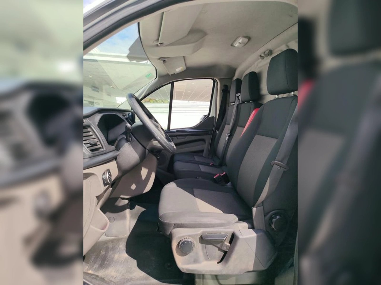Ford TRANSIT CUSTOM 2.0 2024 - Imagen 14 de 15